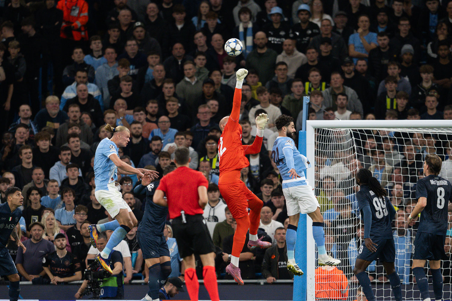 Manchester City - Napoli 2 - 0-3540
