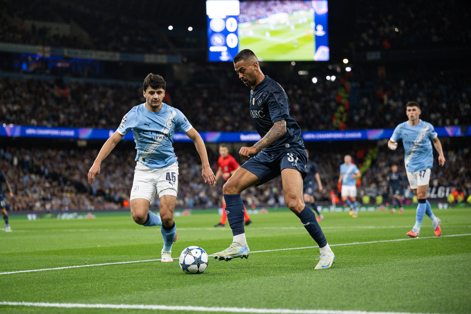 Manchester City - Napoli 2 - 0-3536