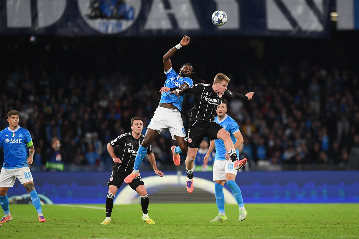 Napoli - Eintracht 0 - 0-3652