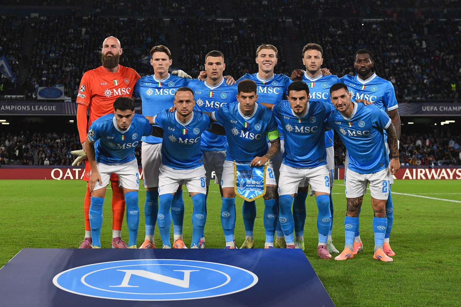 Napoli - Eintracht 0 - 0-3654