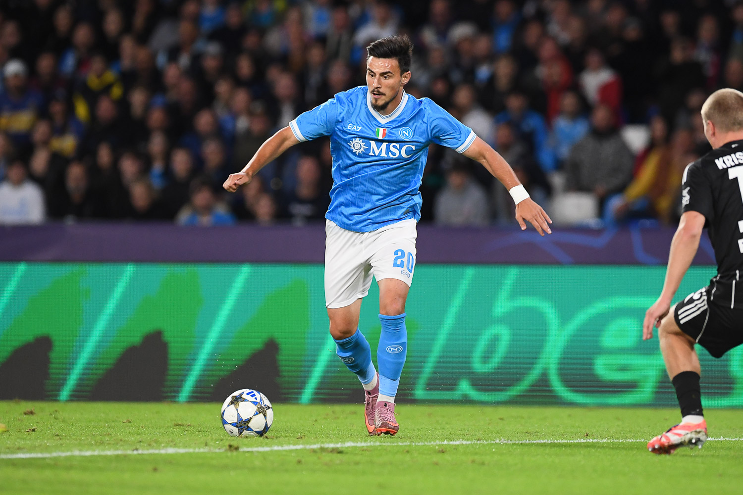 Napoli - Eintracht 0 - 0-3645