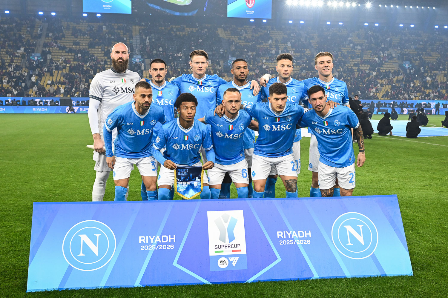 Napoli - Milan 2 - 0-3754