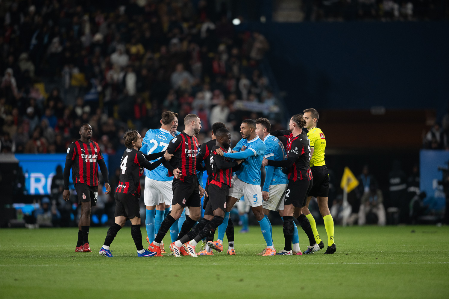 Napoli - Milan 2 - 0-3758